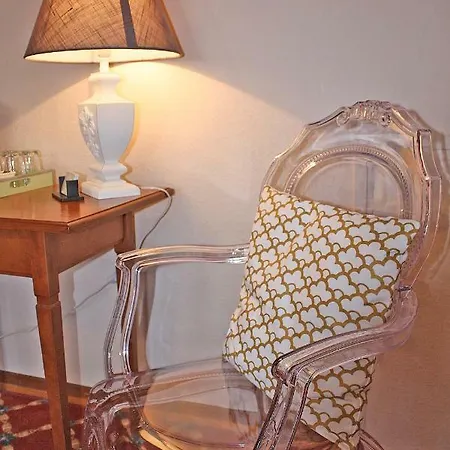 Historisches Au Faucon Von 1535 Wissembourg